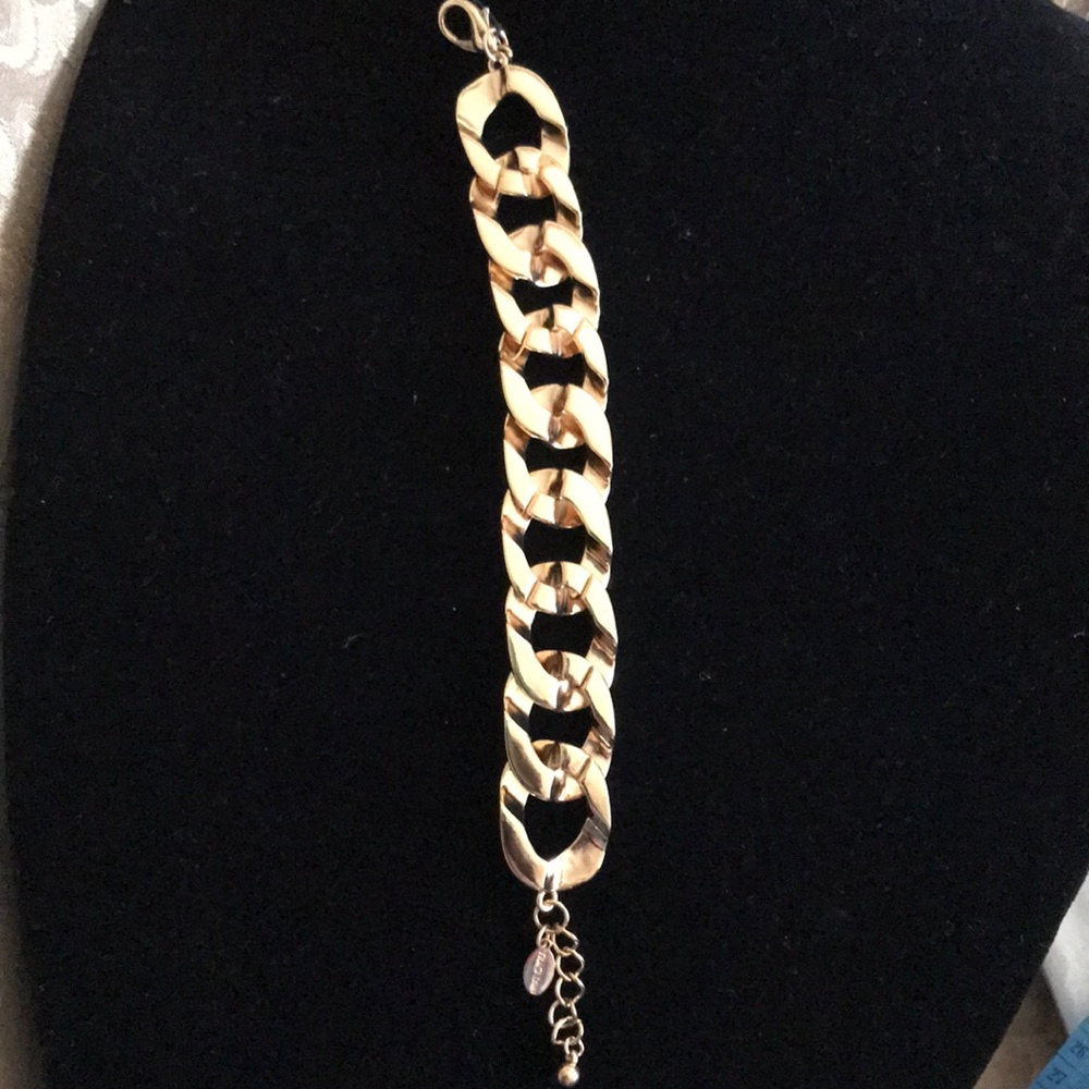 Jewelry - Picture 4 of 6